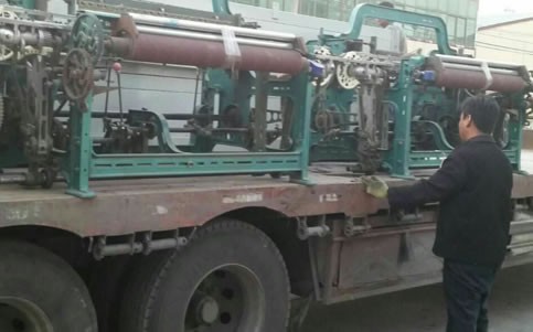 遼寧李經(jīng)理的化纖織造機(jī)械